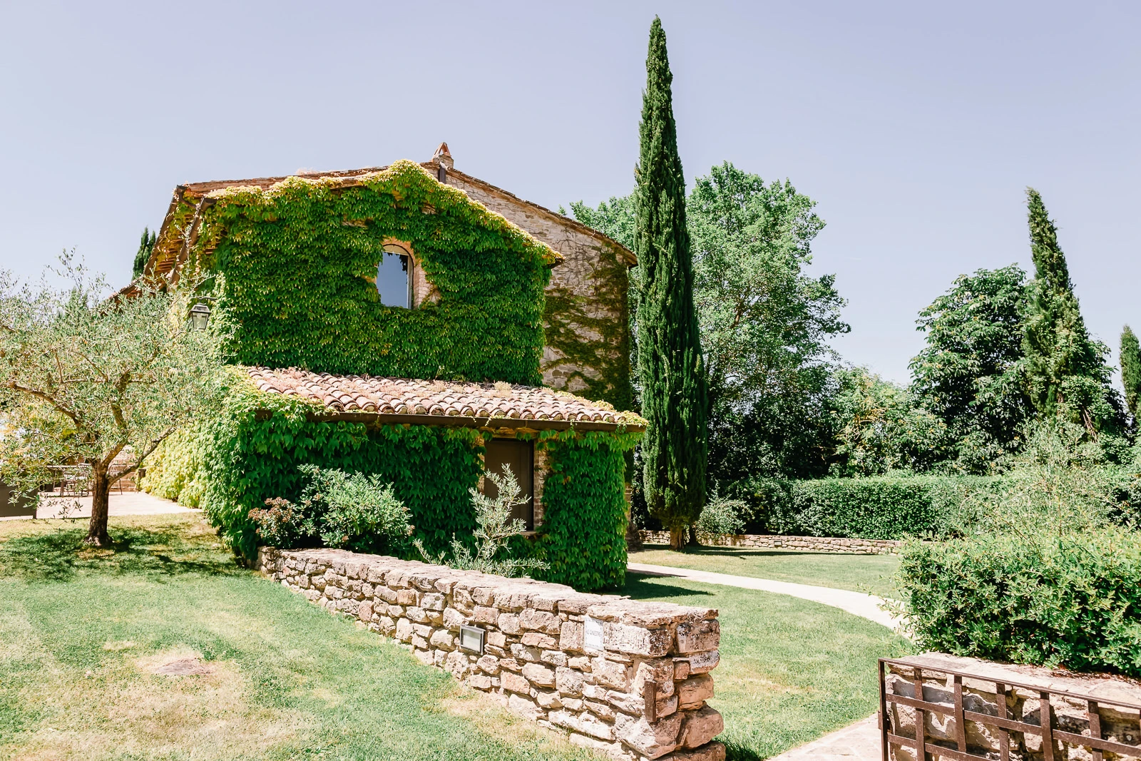 Andrea Cittadini Wedding Photographer Umbria and Tuscany - 2 Andrea Cittadini Photography - Fairy tale wedding in Umbria at Borgo Bastia Creti