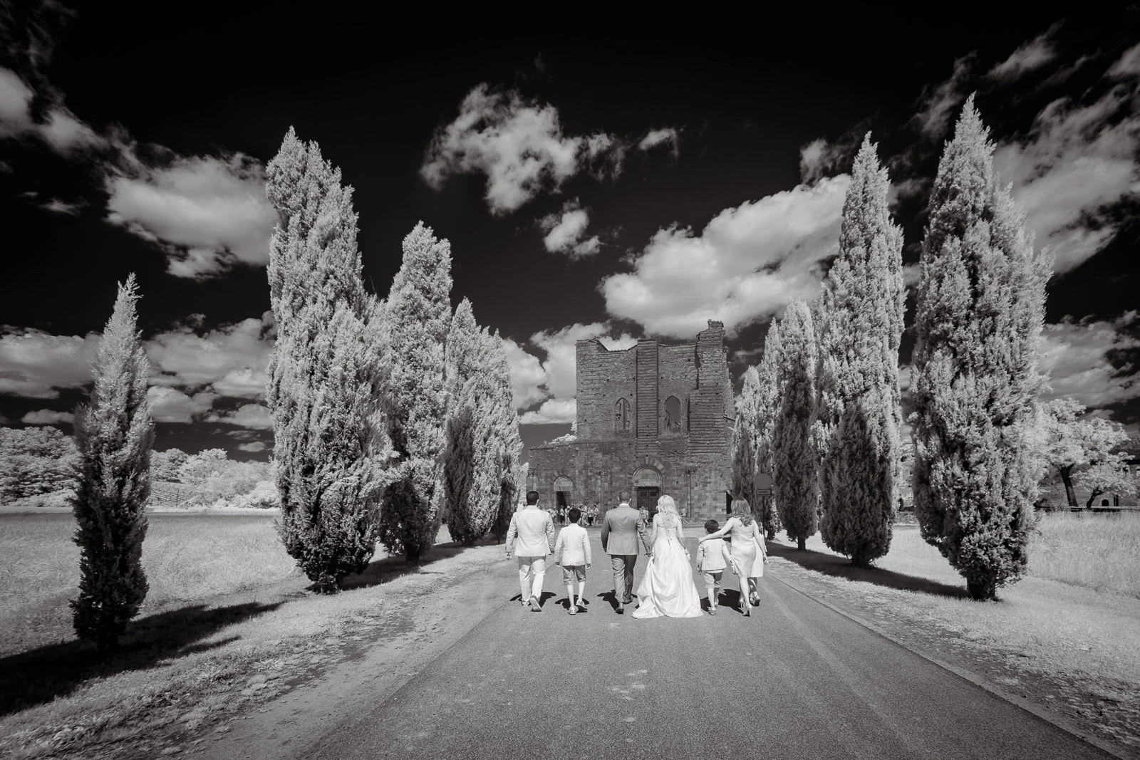Andrea Cittadini Wedding Photographer Umbria and Tuscany - 54 Andrea Cittadini Photography - Elopement photographer San Galgano Abbey