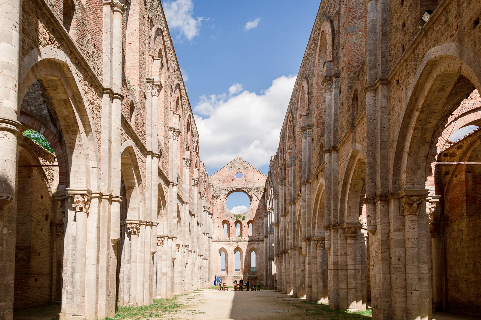 Andrea Cittadini Wedding Photographer Umbria and Tuscany - 56 Andrea Cittadini Photography - Elopement photographer San Galgano Abbey