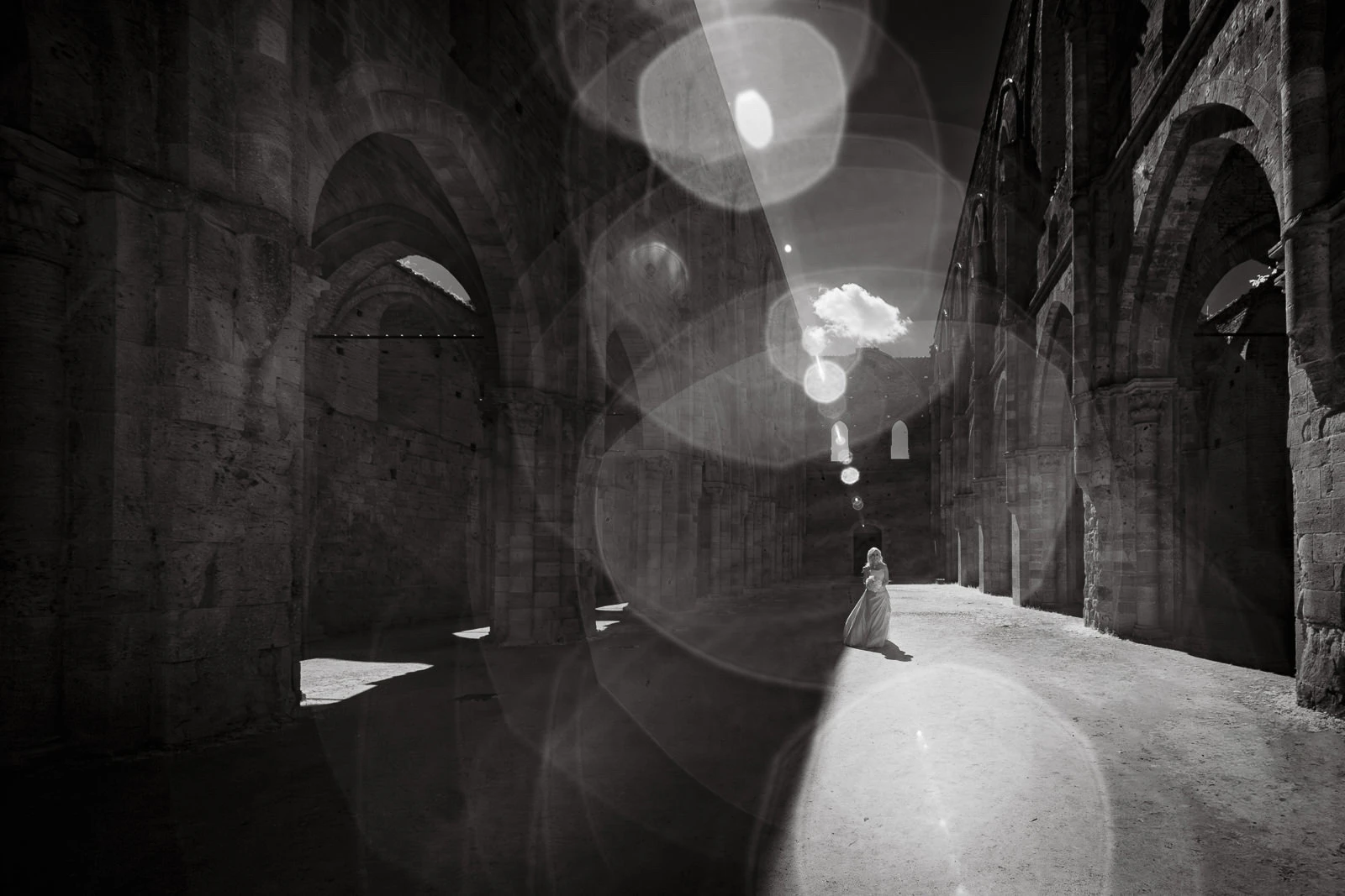 Andrea Cittadini Wedding Photographer Umbria and Tuscany - 74 Andrea Cittadini Photography - Elopement photographer San Galgano Abbey