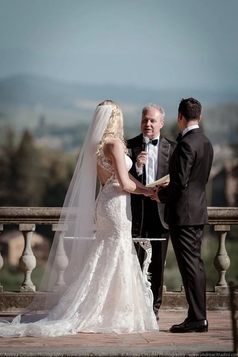Andrea Cittadini Wedding Photographer Umbria and Tuscany - 88 Andrea Cittadini Photography - The blessing of a bilingual ceremony