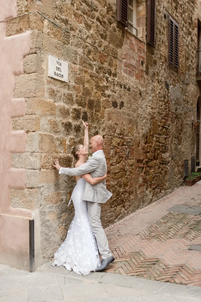 Tuscany Elopement - wedding photographer tuscany - San galgano abbey - Wedding photographers Tuscany Italy